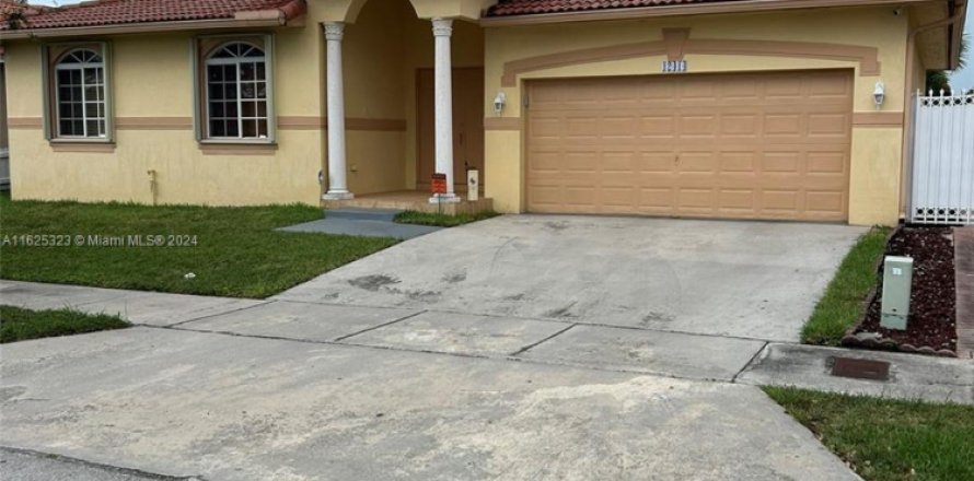 Casa en Miami, Florida 3 dormitorios, 142.98 m2 № 1753383