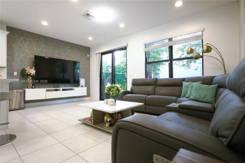 Touwnhouse à louer à Boca Raton, Floride: 3 chambres, 160.54 m2 № 2153664 - photo 3