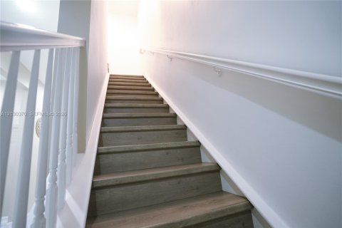 Touwnhouse à louer à Boca Raton, Floride: 3 chambres, 160.54 m2 № 2153664 - photo 10