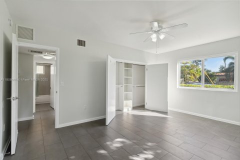 Villa ou maison à louer à Miami Beach, Floride: 2 chambres, 92.9 m2 № 1967735 - photo 9