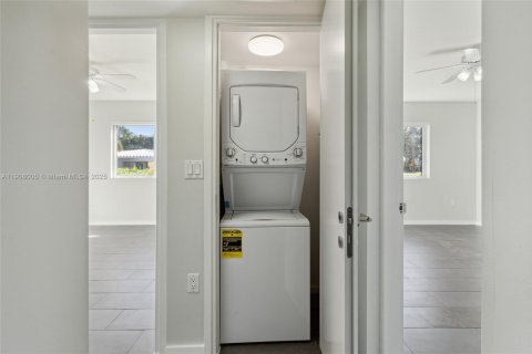 Villa ou maison à louer à Miami Beach, Floride: 2 chambres, 92.9 m2 № 1967735 - photo 7