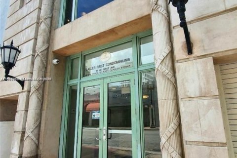 Copropriété à vendre à Miami, Floride: 1 chambre, 57.88 m2 № 1973719 - photo 2