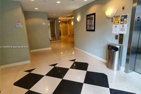 Copropriété à vendre à Miami, Floride: 1 chambre, 57.88 m2 № 1973719 - photo 4