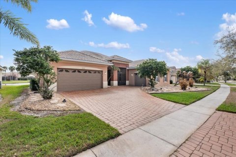 House in Kissimmee, Florida 4 bedrooms, 227.8 sq.m. № 2166349