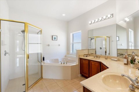 House in Kissimmee, Florida 4 bedrooms, 227.8 sq.m. № 2166349 - photo 23