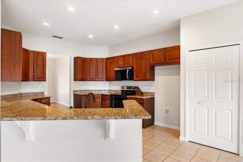 House in Kissimmee, Florida 4 bedrooms, 227.8 sq.m. № 2166349 - photo 14