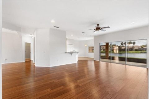 House in Kissimmee, Florida 4 bedrooms, 227.8 sq.m. № 2166349 - photo 13