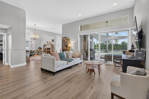 Casa en venta en Pembroke Pines, Florida, 5 dormitorios, 243.59 m2 № 2421216 - foto 10