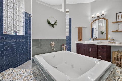 Casa en venta en Pembroke Pines, Florida, 5 dormitorios, 243.59 m2 № 2421216 - foto 30