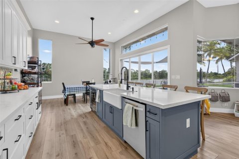 Casa en venta en Pembroke Pines, Florida, 5 dormitorios, 243.59 m2 № 2421216 - foto 17