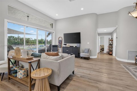 Casa en venta en Pembroke Pines, Florida, 5 dormitorios, 243.59 m2 № 2421216 - foto 11