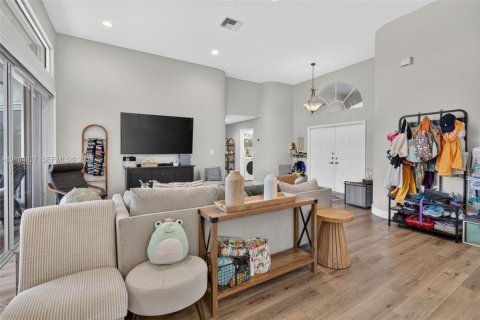Casa en venta en Pembroke Pines, Florida, 5 dormitorios, 243.59 m2 № 2421216 - foto 12
