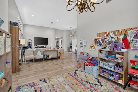 Casa en venta en Pembroke Pines, Florida, 5 dormitorios, 243.59 m2 № 2421216 - foto 15