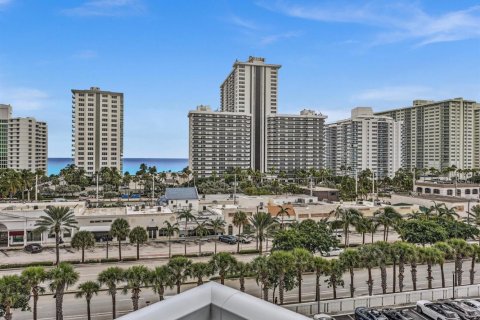 Condominio en venta en Fort Lauderdale, Florida, 2 dormitorios, 104.05 m2 № 2431354 - foto 2