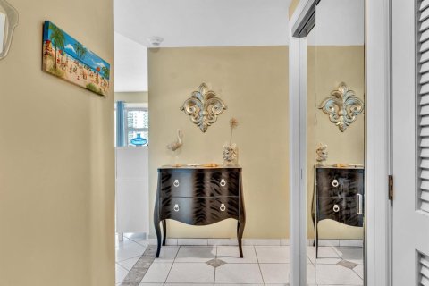 Condominio en venta en Fort Lauderdale, Florida, 2 dormitorios, 104.05 m2 № 2431354 - foto 12