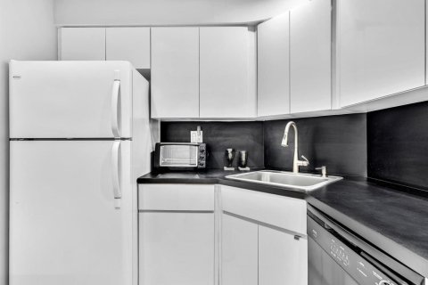 Condominio en venta en Fort Lauderdale, Florida, 2 dormitorios, 104.05 m2 № 2431354 - foto 22