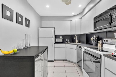Condominio en venta en Fort Lauderdale, Florida, 2 dormitorios, 104.05 m2 № 2431354 - foto 21