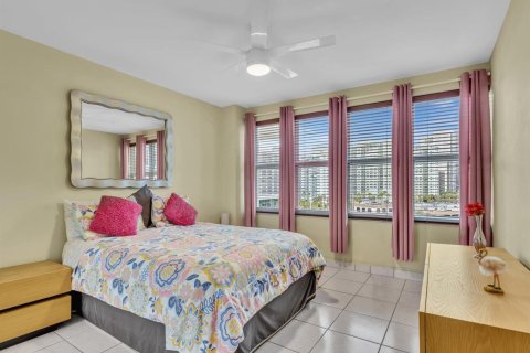 Condominio en venta en Fort Lauderdale, Florida, 2 dormitorios, 104.05 m2 № 2431354 - foto 8