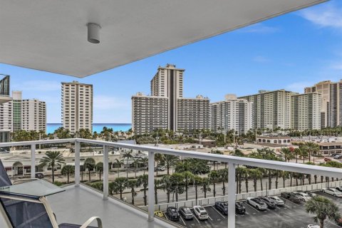 Condominio en venta en Fort Lauderdale, Florida, 2 dormitorios, 104.05 m2 № 2431354 - foto 17