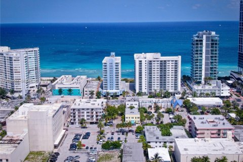 Hotel in Miami Beach, Florida № 2067608 - photo 5