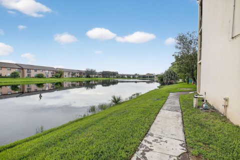 Condominio en venta en Sunrise, Florida, 2 dormitorios, 104.98 m2 № 2179637 - foto 27