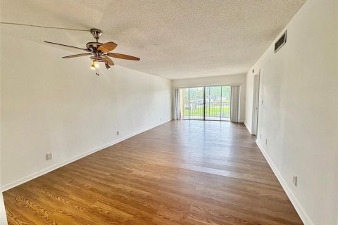 Condominio en venta en Sunrise, Florida, 2 dormitorios, 104.98 m2 № 2179637 - foto 8