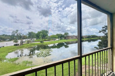 Condominio en Sunrise, Florida, 2 dormitorios № 2179637