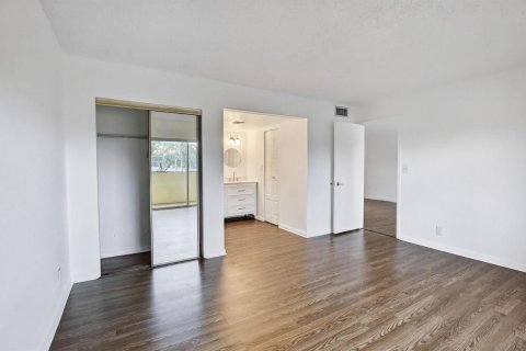 Condominio en venta en Sunrise, Florida, 2 dormitorios, 104.98 m2 № 2179637 - foto 14