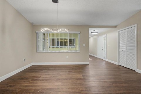 House in Hudson, Florida 2 bedrooms, 125.05 sq.m. № 2298081 - photo 12
