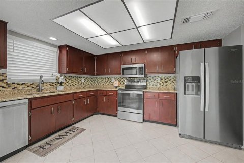 House in Hudson, Florida 2 bedrooms, 125.05 sq.m. № 2298081 - photo 14