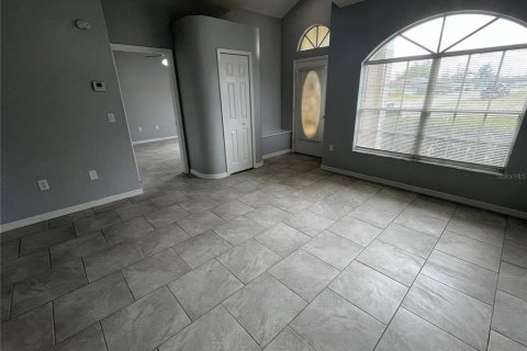 Casa en alquiler en Spring Hill, Florida, 3 dormitorios, 130.16 m2 № 1680710 - foto 2