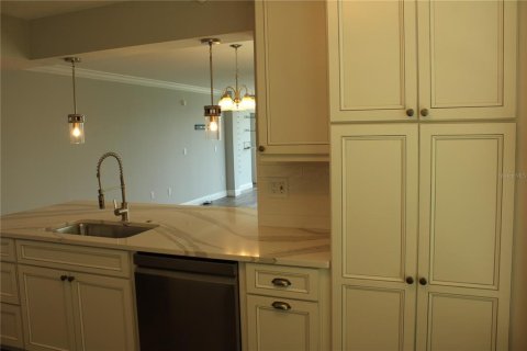 Condominio en alquiler en Bradenton, Florida, 2 dormitorios, 129.69 m2 № 1803097 - foto 7