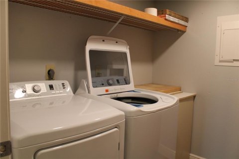 Condominio en alquiler en Bradenton, Florida, 2 dormitorios, 129.69 m2 № 1803097 - foto 28