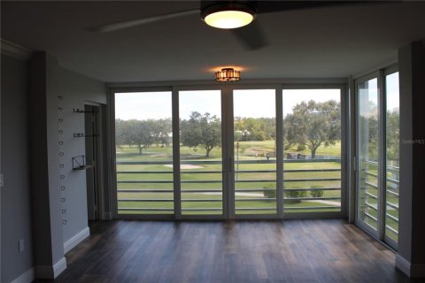 Condominio en alquiler en Bradenton, Florida, 2 dormitorios, 129.69 m2 № 1803097 - foto 9