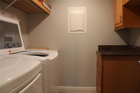 Condominio en alquiler en Bradenton, Florida, 2 dormitorios, 129.69 m2 № 1803097 - foto 27