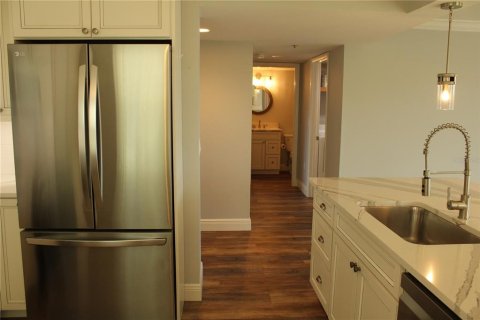 Condominio en alquiler en Bradenton, Florida, 2 dormitorios, 129.69 m2 № 1803097 - foto 6