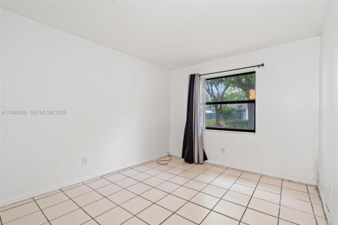 Touwnhouse à louer à Miramar, Floride: 3 chambres, 113.34 m2 № 2063436 - photo 20