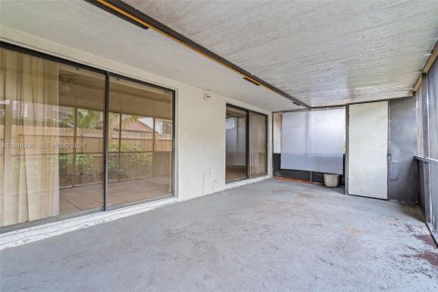 Touwnhouse à louer à Miramar, Floride: 3 chambres, 113.34 m2 № 2063436 - photo 28