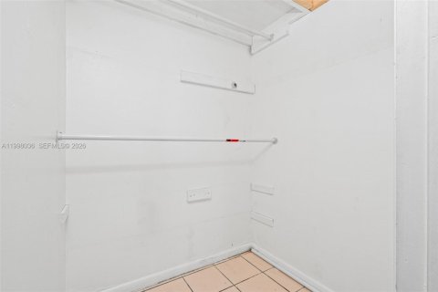Touwnhouse à louer à Miramar, Floride: 3 chambres, 113.34 m2 № 2063436 - photo 19