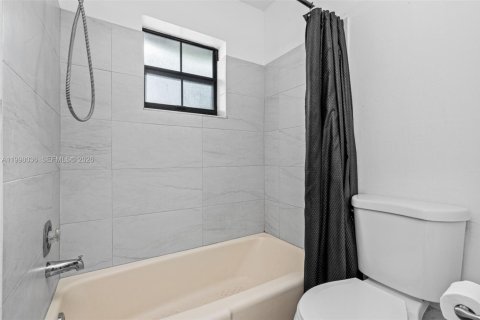 Touwnhouse à louer à Miramar, Floride: 3 chambres, 113.34 m2 № 2063436 - photo 23