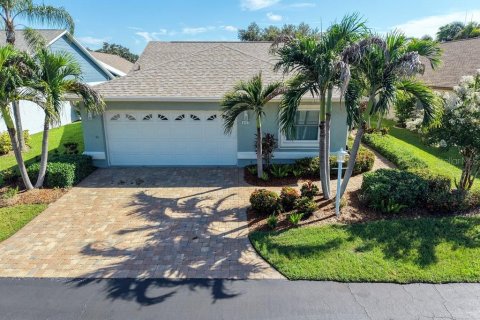 House in Sarasota, Florida 2 bedrooms, 158.68 sq.m. № 2298142