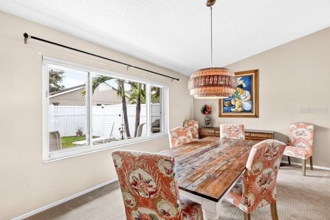 Villa ou maison à vendre à Sarasota, Floride: 2 chambres, 158.68 m2 № 2298142 - photo 7