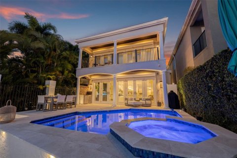 Villa ou maison à vendre à Tampa, Floride: 3 chambres, 282.24 m2 № 2142132 - photo 2