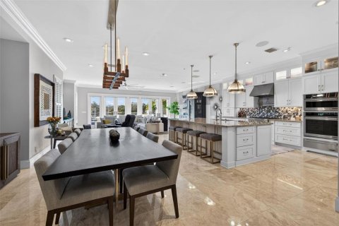 Villa ou maison à vendre à Tampa, Floride: 3 chambres, 282.24 m2 № 2142132 - photo 13