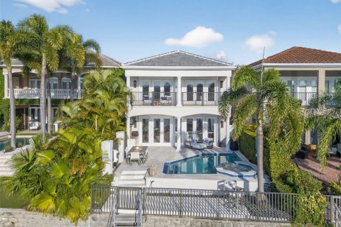 Villa ou maison à vendre à Tampa, Floride: 3 chambres, 282.24 m2 № 2142132 - photo 30