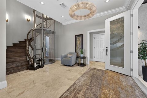 Villa ou maison à vendre à Tampa, Floride: 3 chambres, 282.24 m2 № 2142132 - photo 12