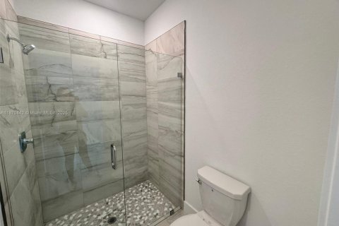 Townhouse in Pembroke Pines, Florida 4 bedrooms, 213.4 sq.m. № 1895432 - photo 8