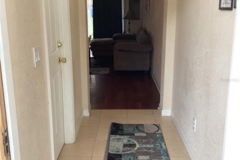 Commercial property in Davenport, Florida 4 bedrooms, 138.61 sq.m. № 2149090 - photo 3