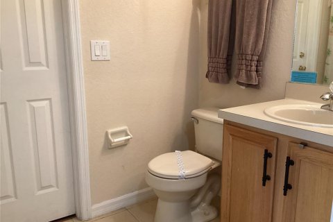 Commercial property in Davenport, Florida 4 bedrooms, 138.61 sq.m. № 2149090 - photo 4
