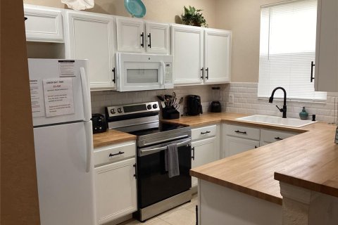 Commercial property in Davenport, Florida 4 bedrooms, 138.61 sq.m. № 2149090 - photo 9